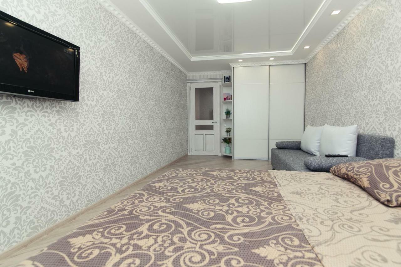 סומי Luxury Apart-Hotel On Kondrateva Street מראה חיצוני תמונה