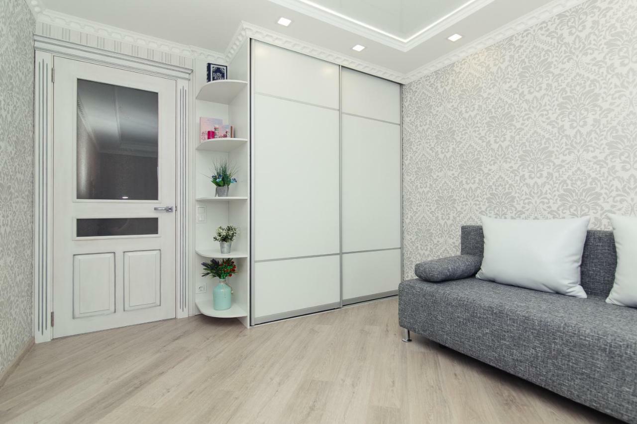 סומי Luxury Apart-Hotel On Kondrateva Street מראה חיצוני תמונה
