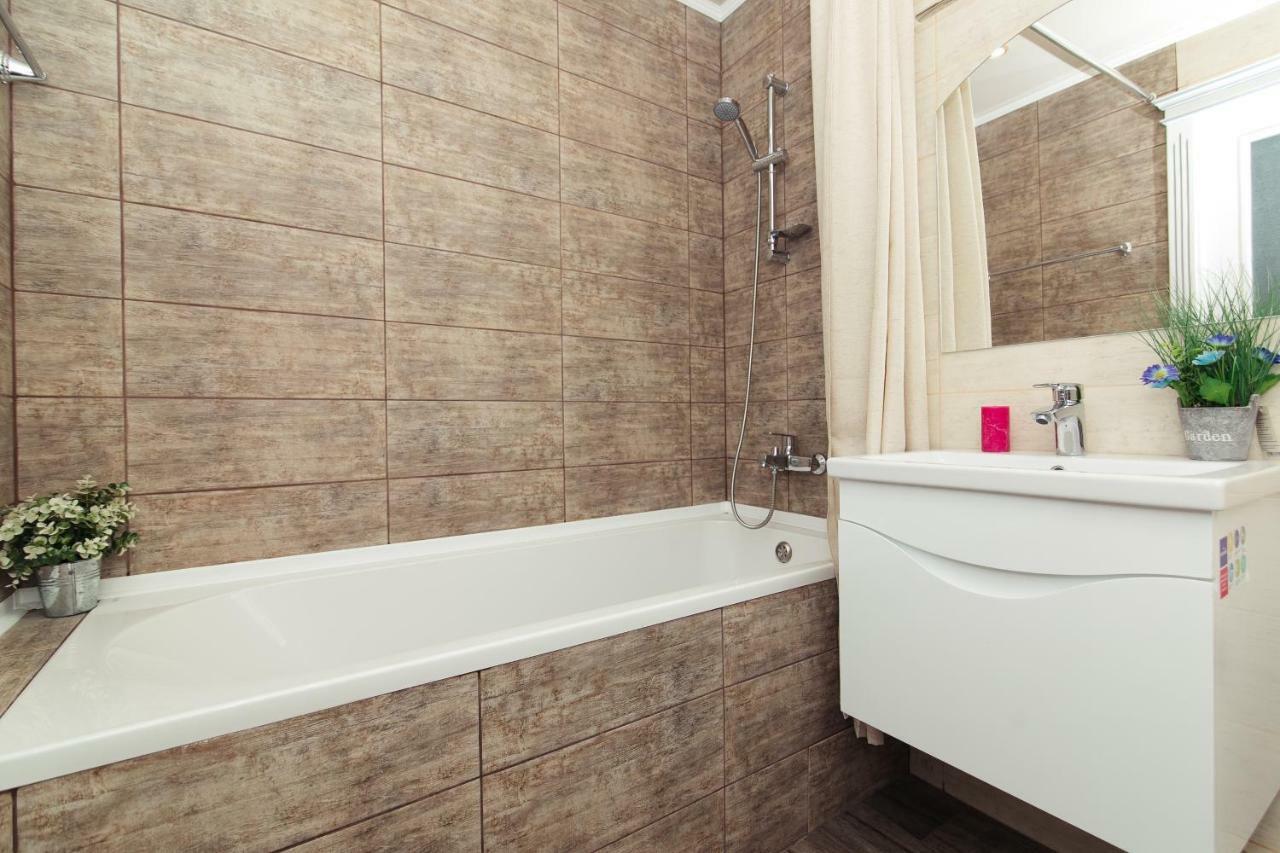 סומי Luxury Apart-Hotel On Kondrateva Street מראה חיצוני תמונה