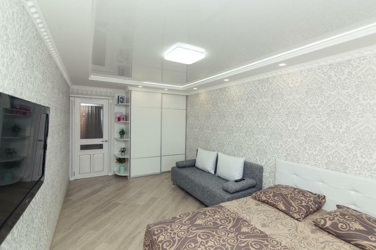סומי Luxury Apart-Hotel On Kondrateva Street מראה חיצוני תמונה